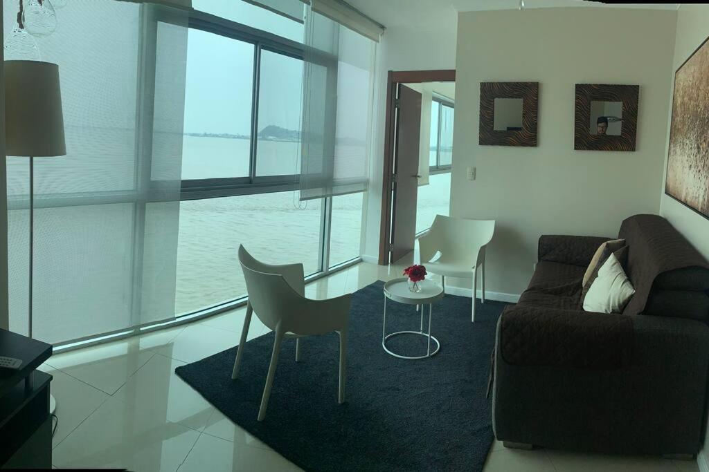 Apartamento Vista Al Rio Puerto Santana Riverfront 1 Guayaquil Ngoại thất bức ảnh