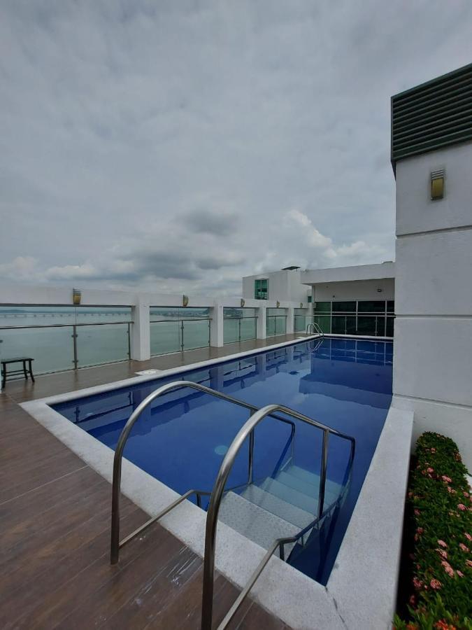 Apartamento Vista Al Rio Puerto Santana Riverfront 1 Guayaquil Ngoại thất bức ảnh